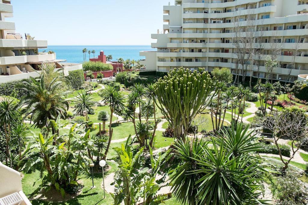 Benalbeach Playa Suite Benalmadena Exterior photo